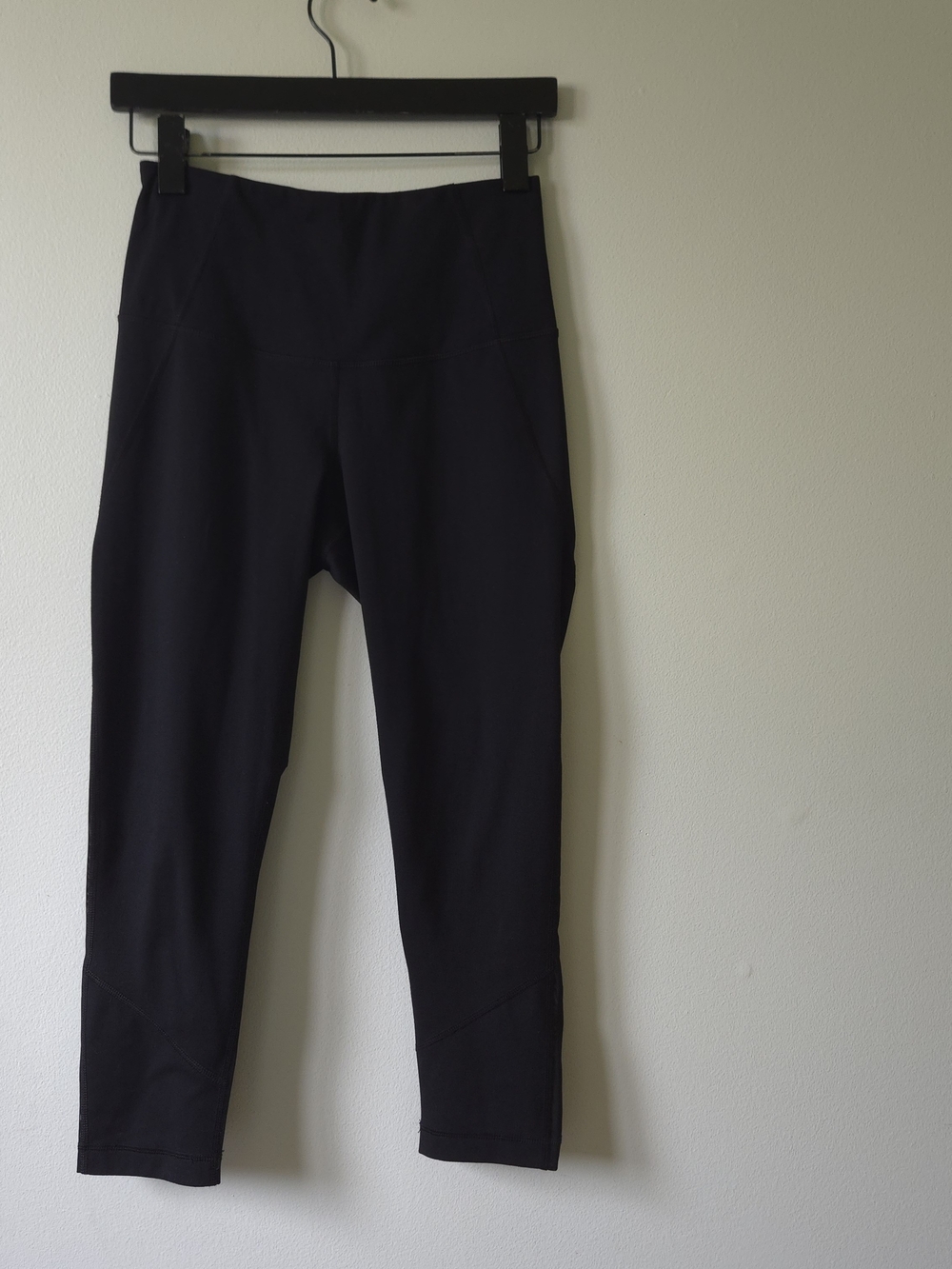 Yogalicious High Waist Mesh Panel Capri Leggings Black Small S